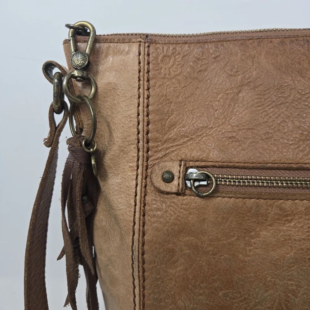 THE SAK Women's Ashland Leather Crossbody Bag Purse Tobacco Floral Emboss Boho‎